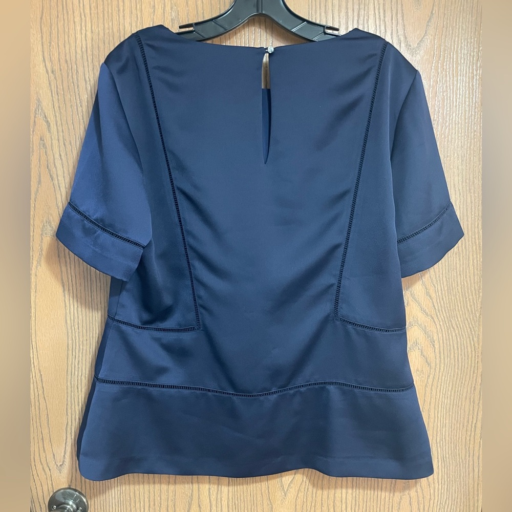 Banana Republic Blouse in Navy Blue - Picture 2 of 5